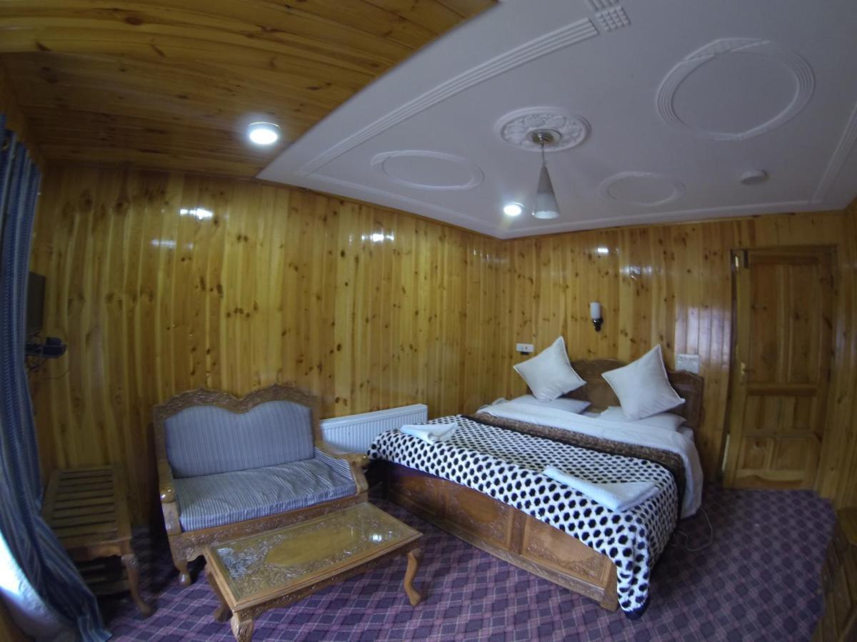 Hotel Barzman Сонамарг Экстерьер фото
