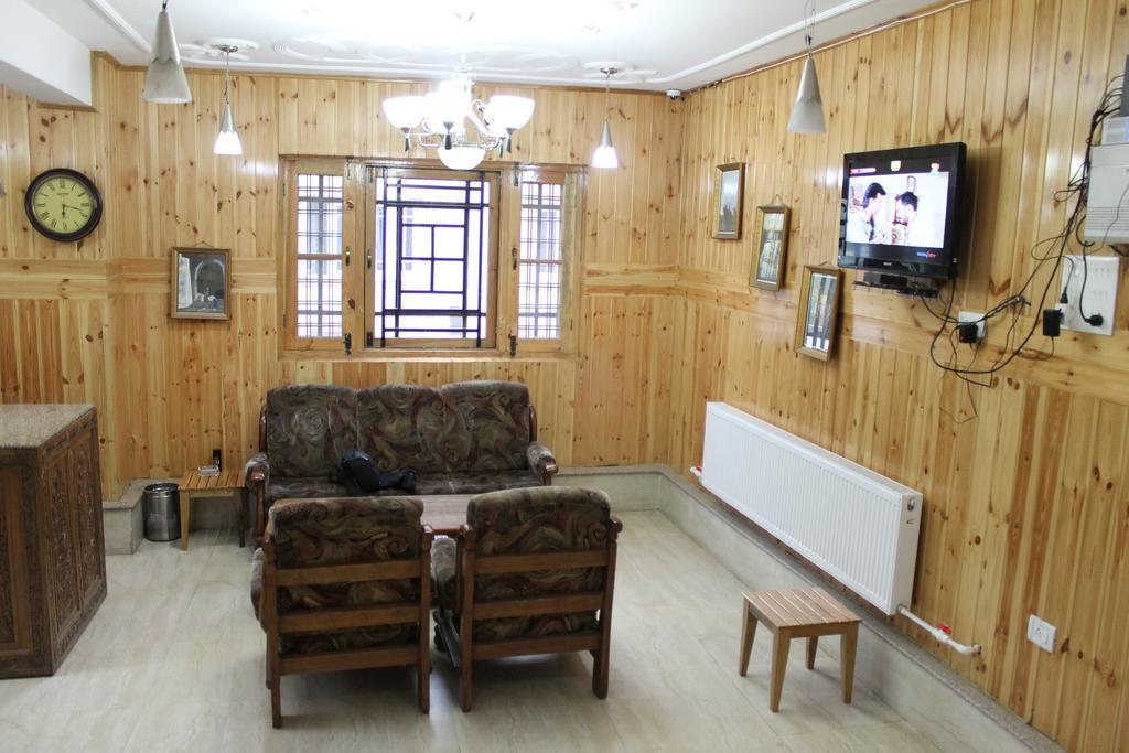 Hotel Barzman Сонамарг Экстерьер фото